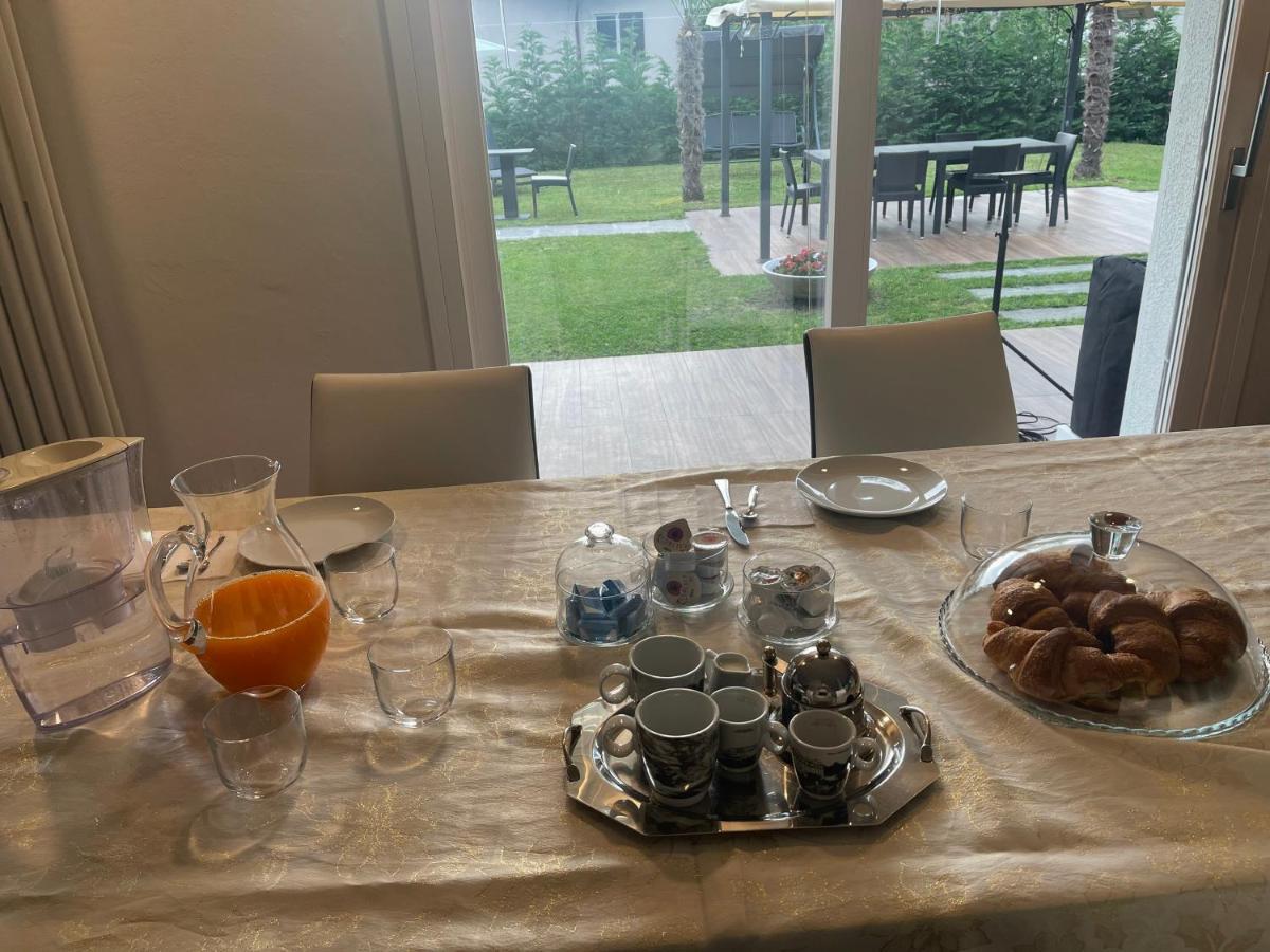 Villa Mariel Lago Maggiore Gravellona Toce Bagian luar foto